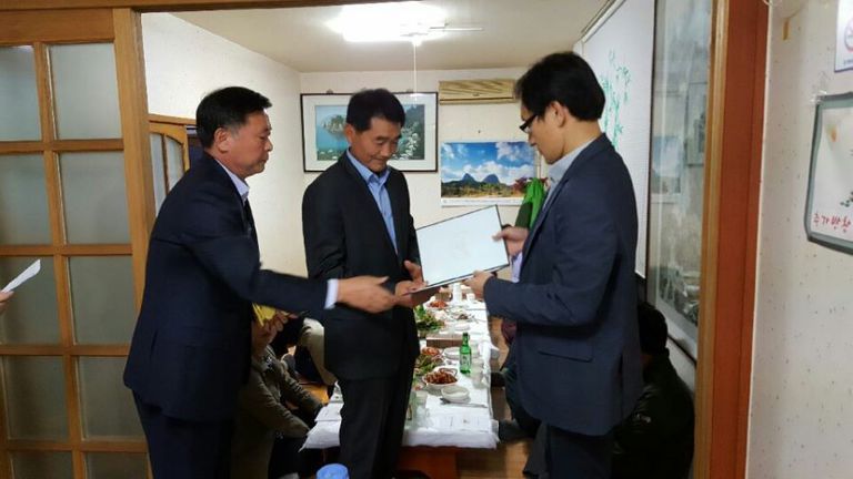 사) 이레복지선교회가 양평경찰서로부터 감사장을 받았습니다.